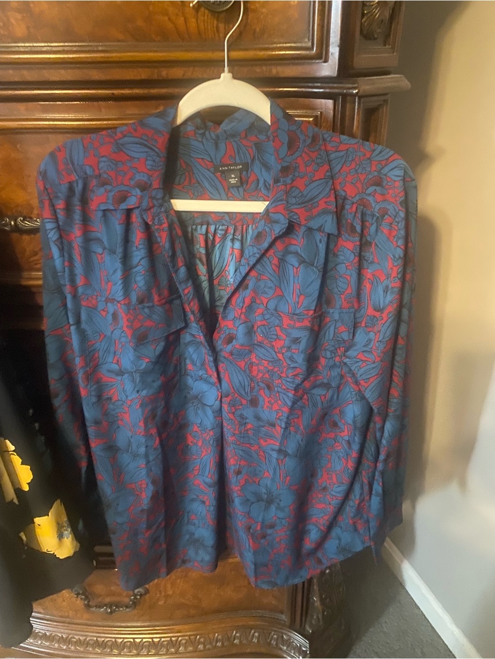 Ann Taylor floral camp popover blouse